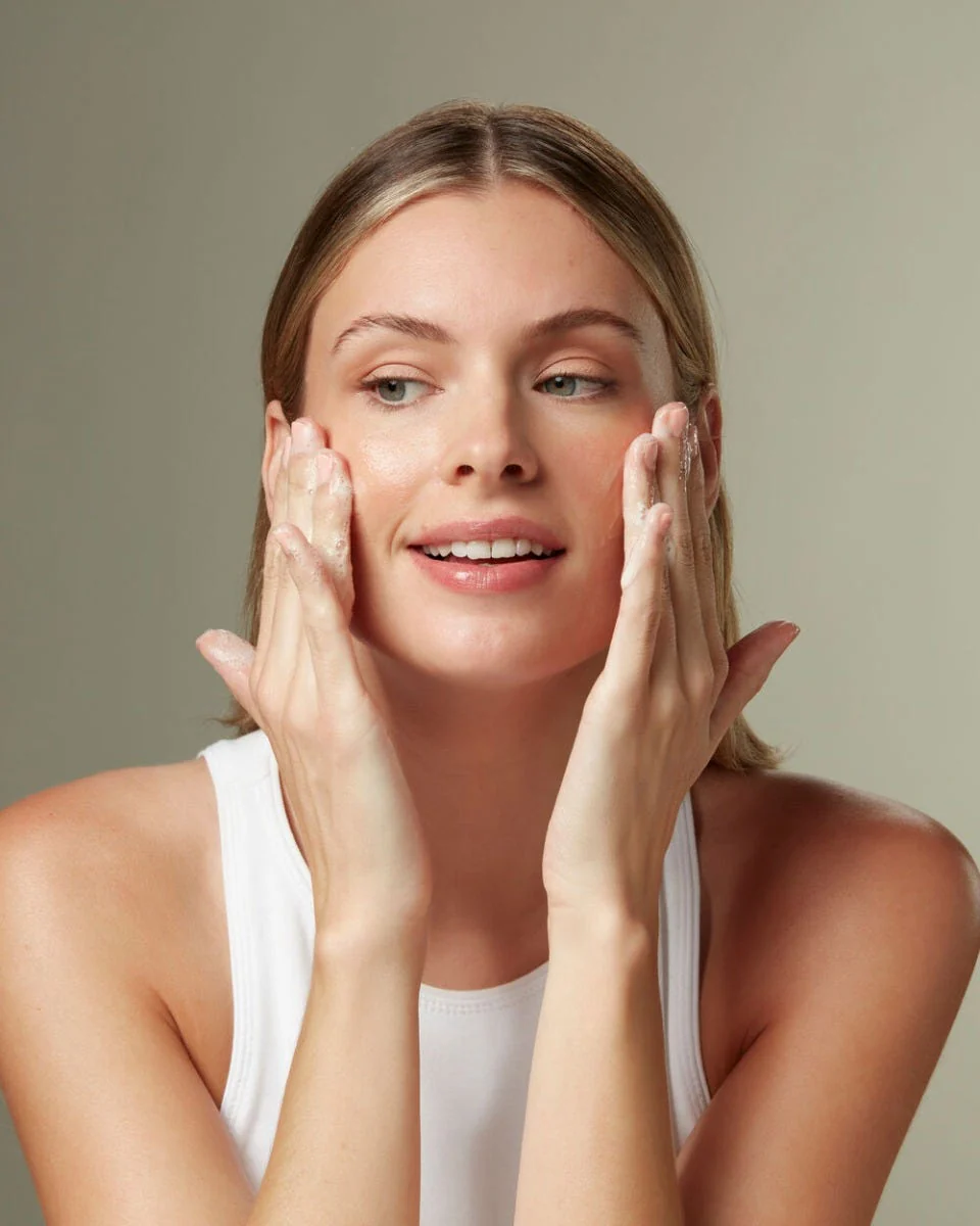 Purifying Cleansing Gel 250ml - Image 5